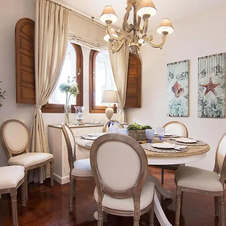 아파트 Chezmoihomes Alhambra Penthouse