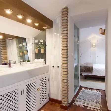 Chezmoihomes Alhambra Penthouse