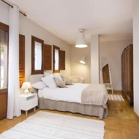 Chezmoihomes Alhambra Penthouse Apartamento