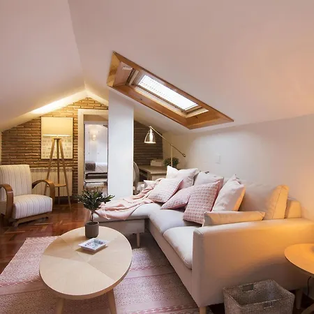 Chezmoihomes Alhambra Penthouse Apartamento *