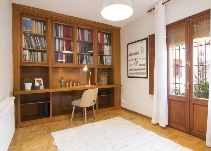 Chezmoihomes Alhambra Penthouse Appartement